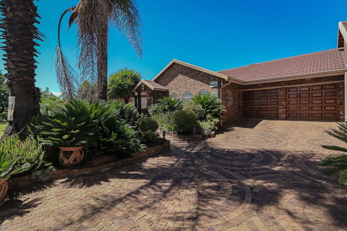 House For Sale In Nigel - Photo 4