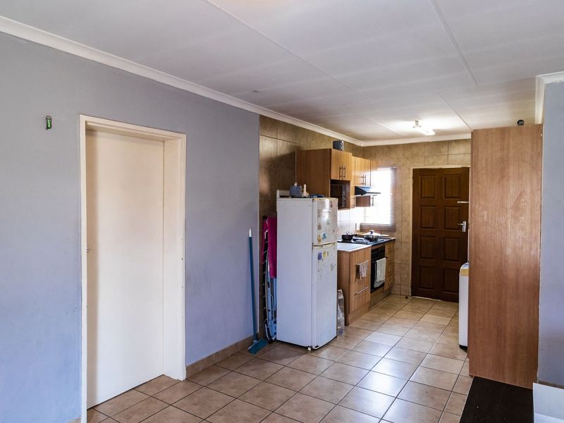 Cluster Pending Sale In Centurion - Photo 10