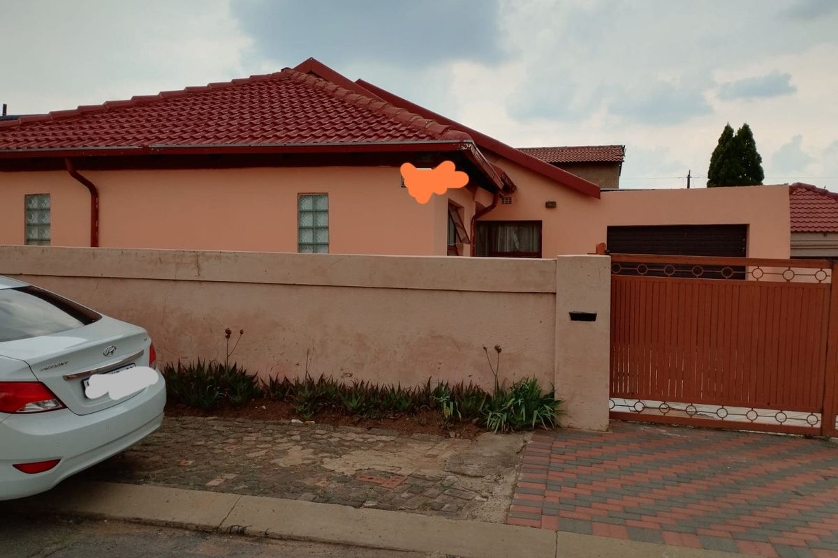 House Pending Sale In Boksburg - Photo 3