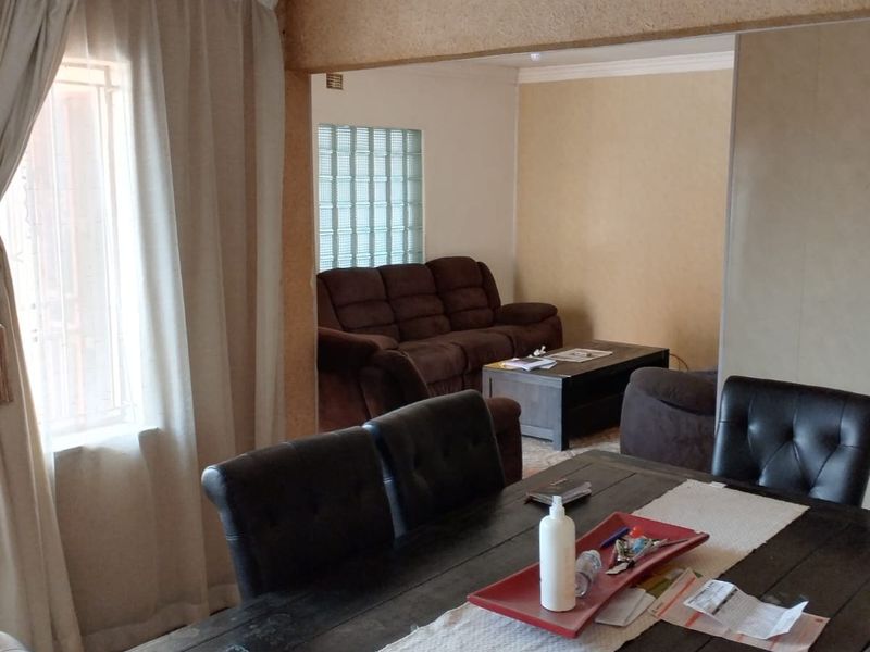 House Pending Sale In Boksburg - Photo 8