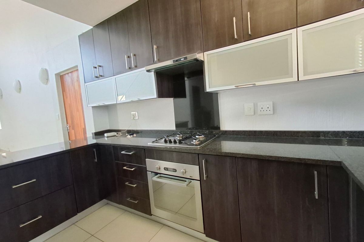 Townhouse For Sale In Sandton - Photo 3