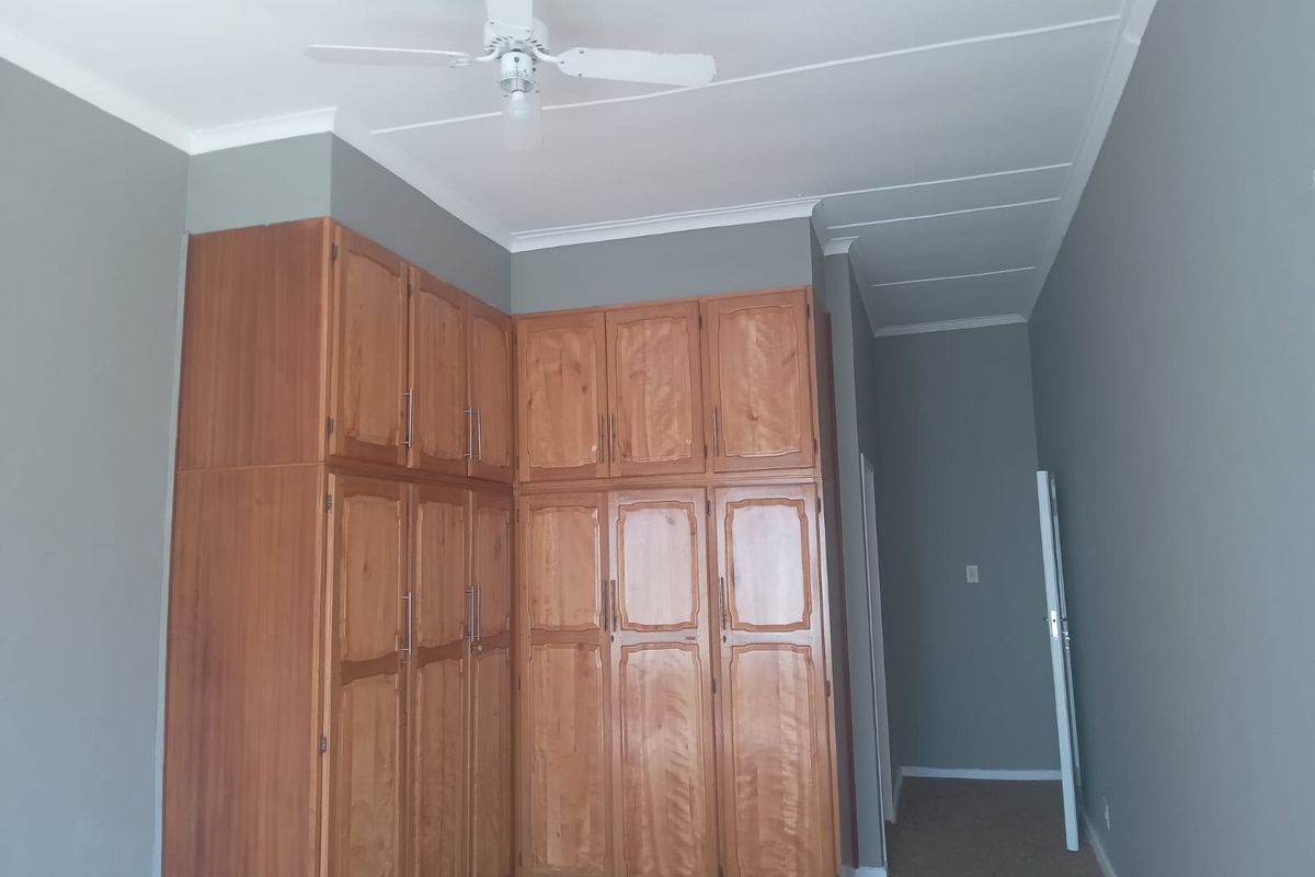 House Pending Sale In Steynsburg - Photo 5