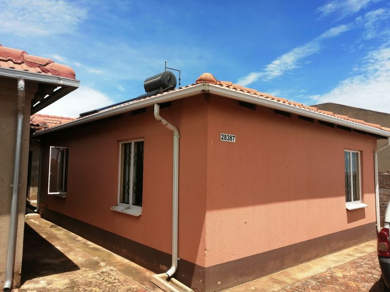 House For Sale In Soweto - Photo 3