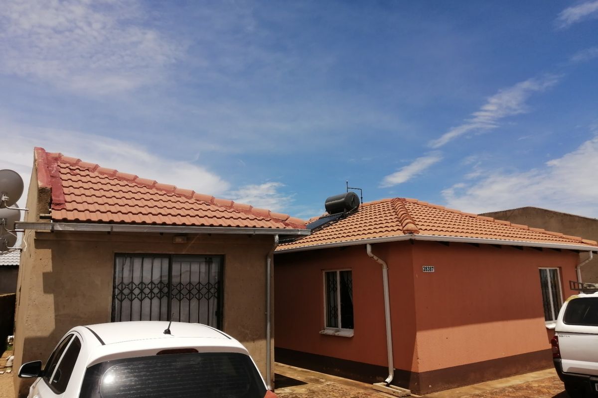 House For Sale In Soweto - Photo 2