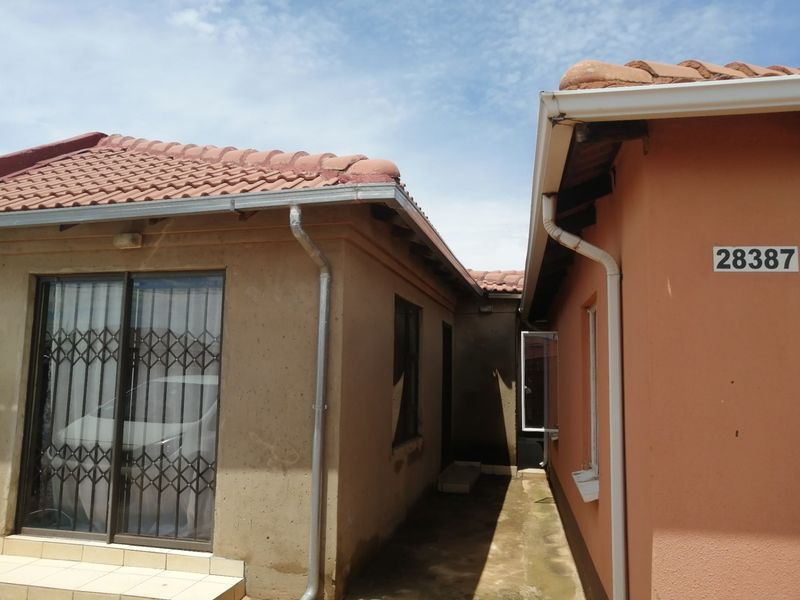 House For Sale In Soweto - Photo 4