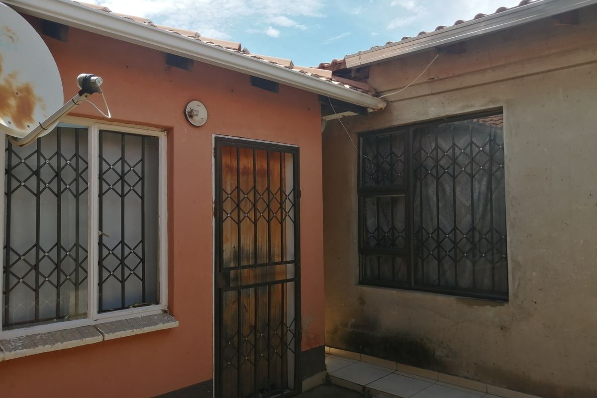 House For Sale In Soweto - Photo 5