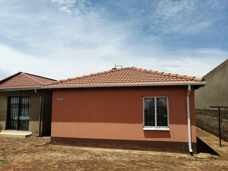 House For Sale In Soweto - Photo 3