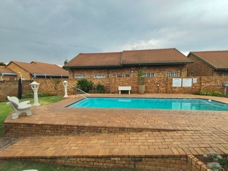 Townhouse For Sale In Centurion - Photo 7