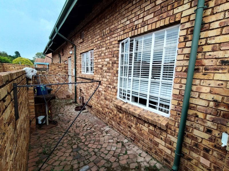 Townhouse For Sale In Centurion - Photo 5