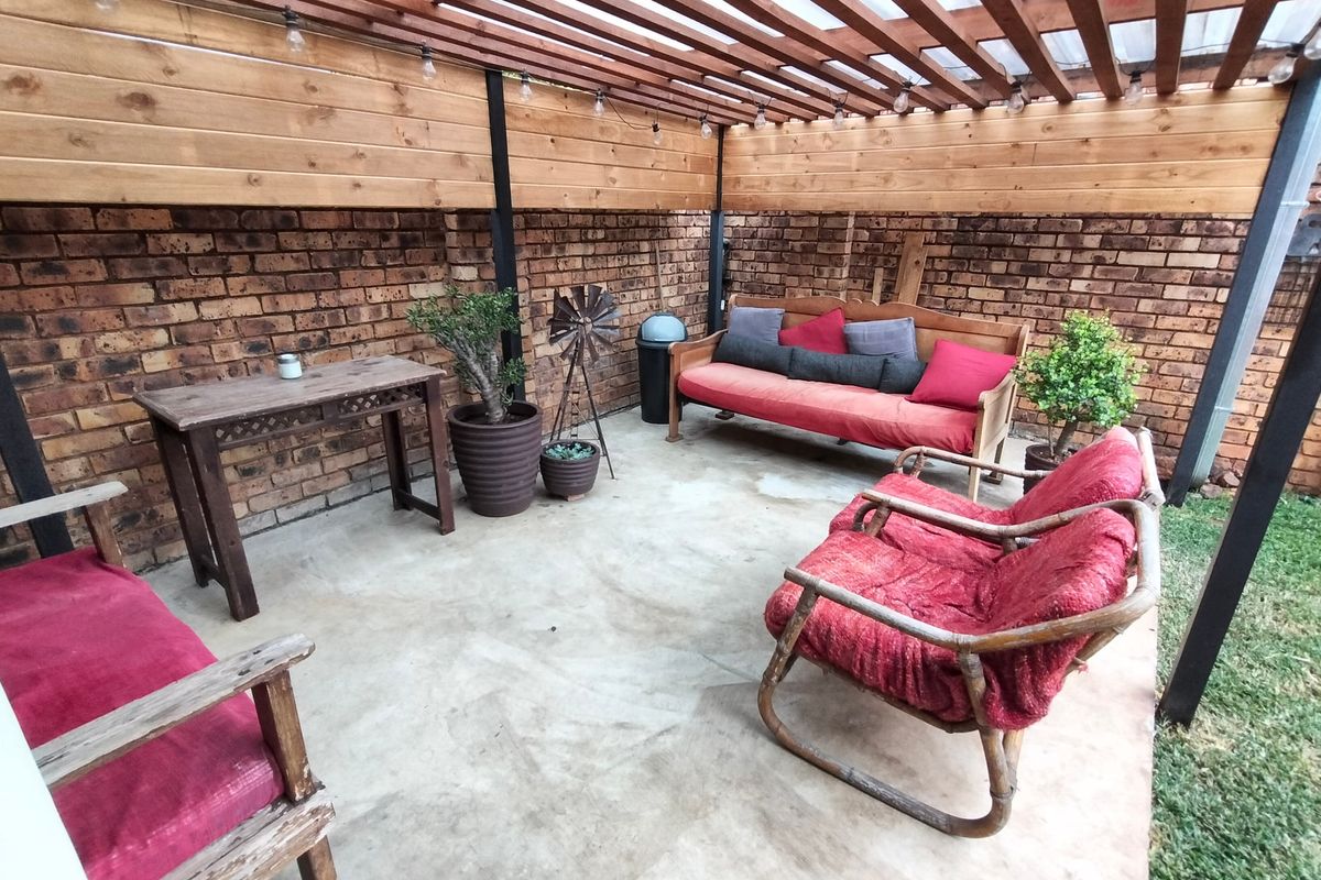 Townhouse For Sale In Centurion - Photo 3