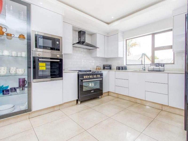 House For Sale In Kempton Park - Photo 2