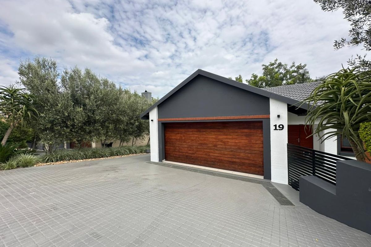 House For Sale In Pretoria - Photo 2