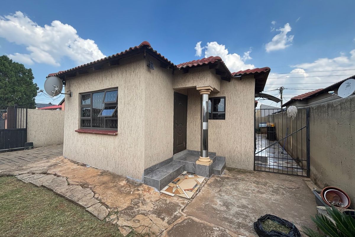House For Sale In Boksburg - Photo 2