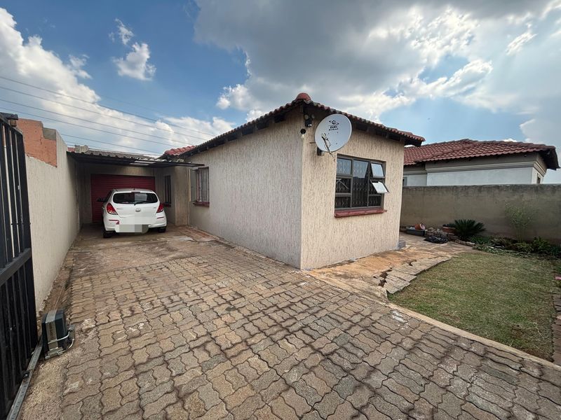 House For Sale In Boksburg - Photo 3