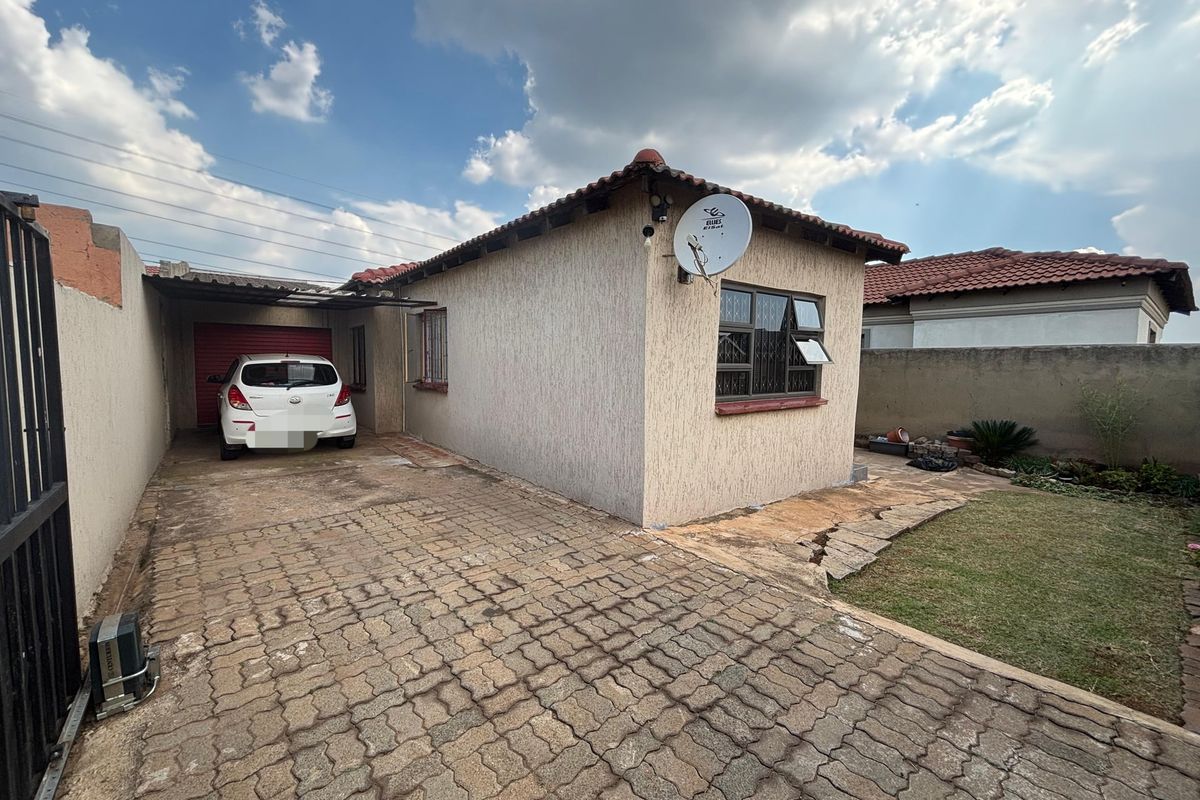 House For Sale In Boksburg - Photo 3