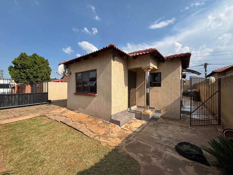 House For Sale In Boksburg - Photo 1