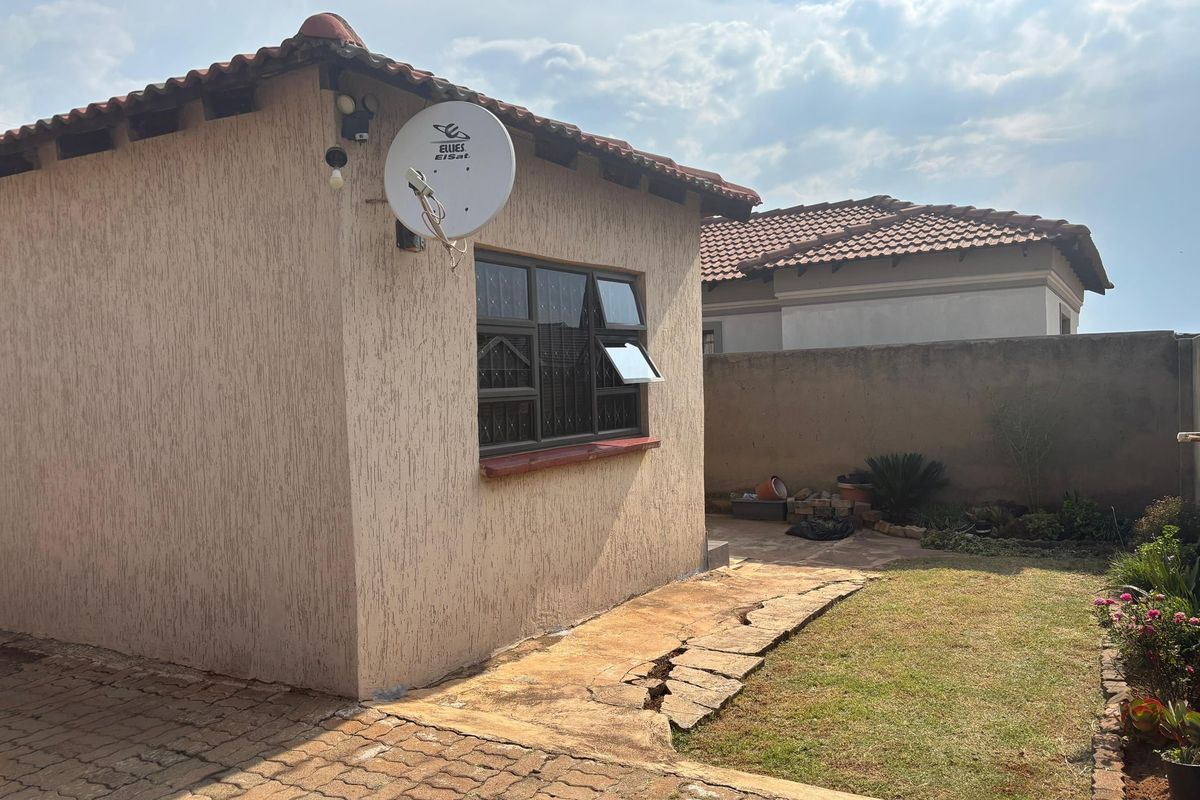 House For Sale In Boksburg - Photo 4