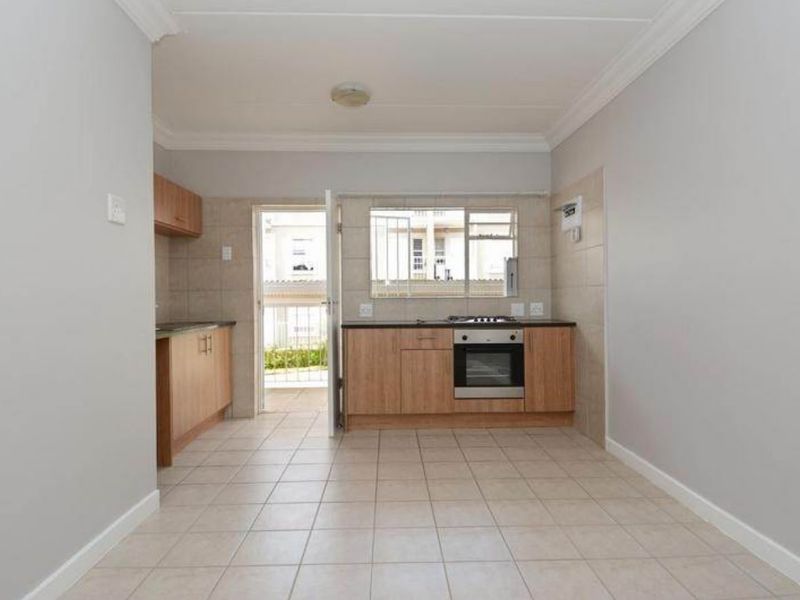 Apartment Rental Monthly In Sandton - Photo 2