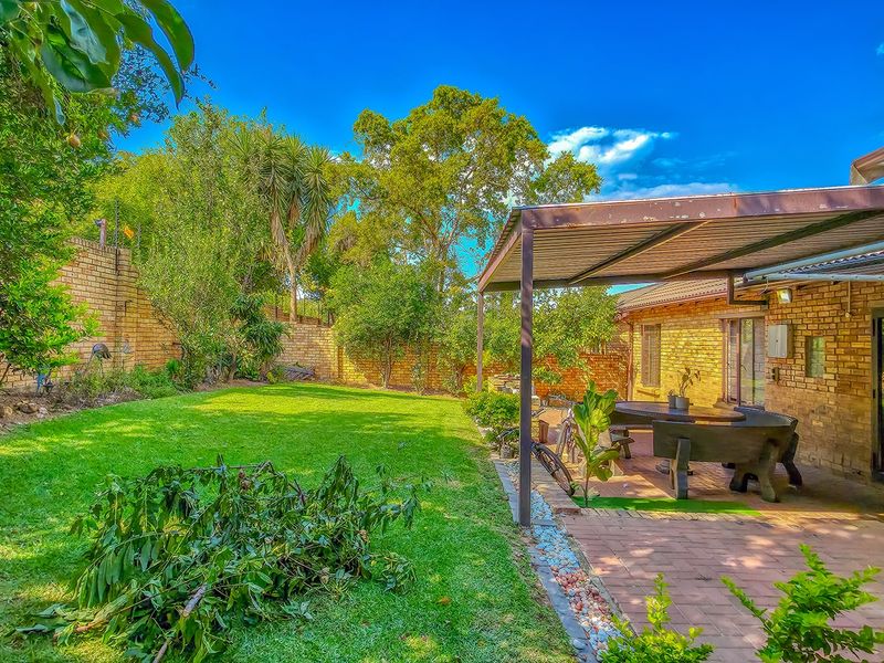 Townhouse For Sale In Randburg - Photo 5