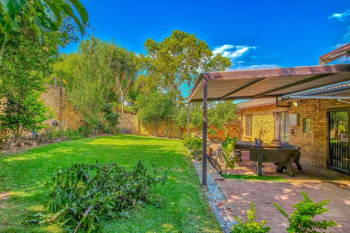 Townhouse For Sale In Randburg - Photo 5