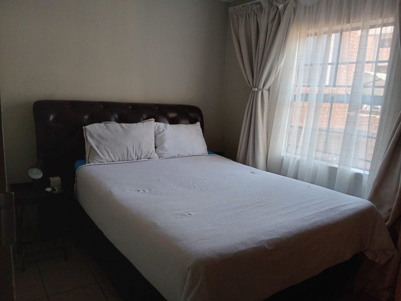Apartment For Sale In Johannesburg - Photo 7