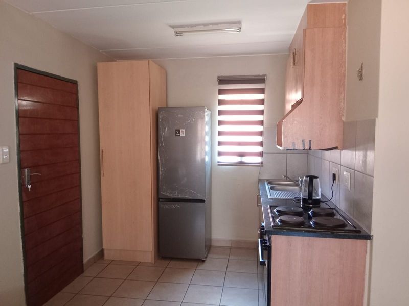 Apartment For Sale In Johannesburg - Photo 6