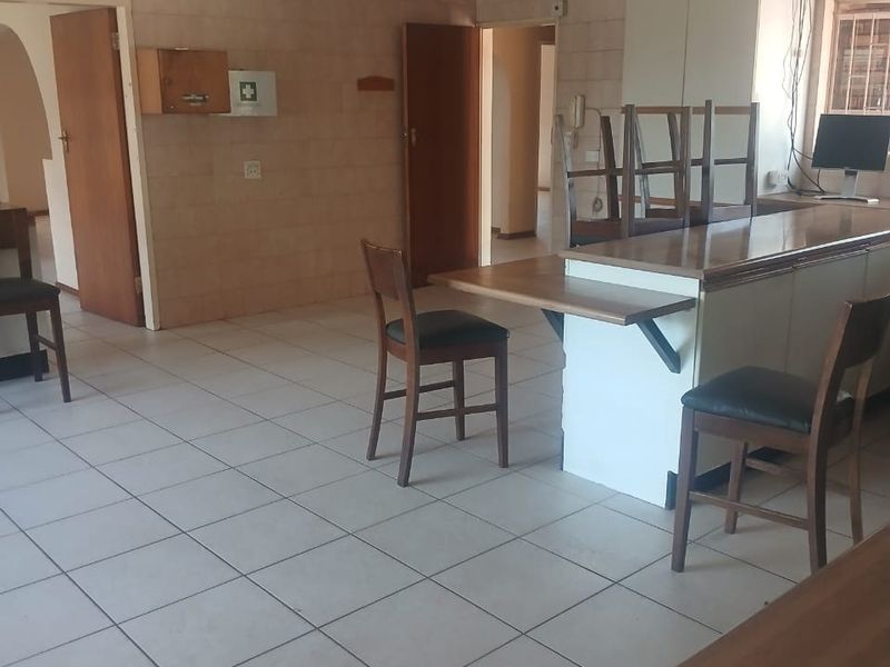 Apartment For Sale In Johannesburg - Photo 10
