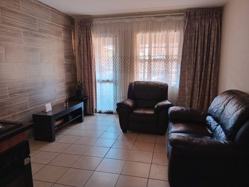 Apartment For Sale In Johannesburg - Photo 9