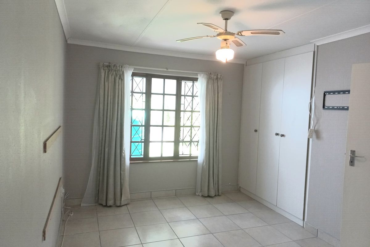 Townhouse For Sale In Port Edward - Photo 3