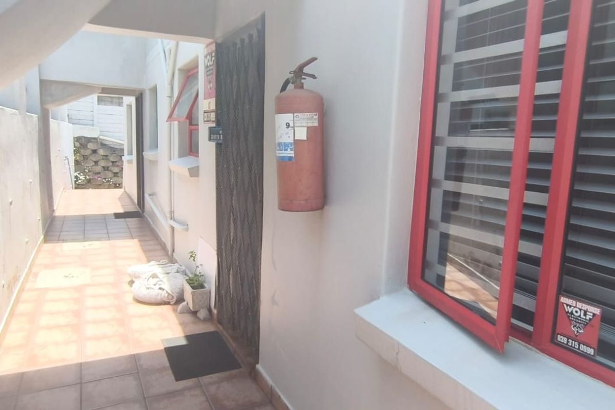 Apartment For Sale In Margate - Photo 4