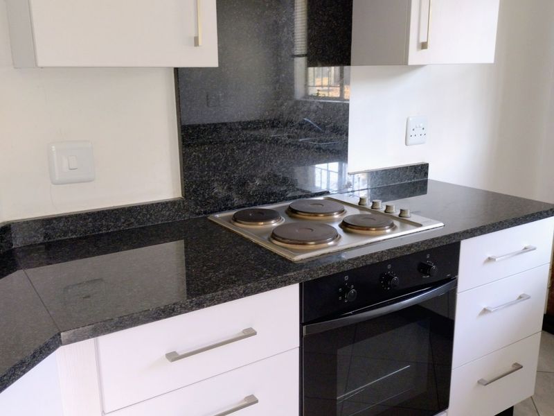 House Rental Monthly In Sandton - Photo 2
