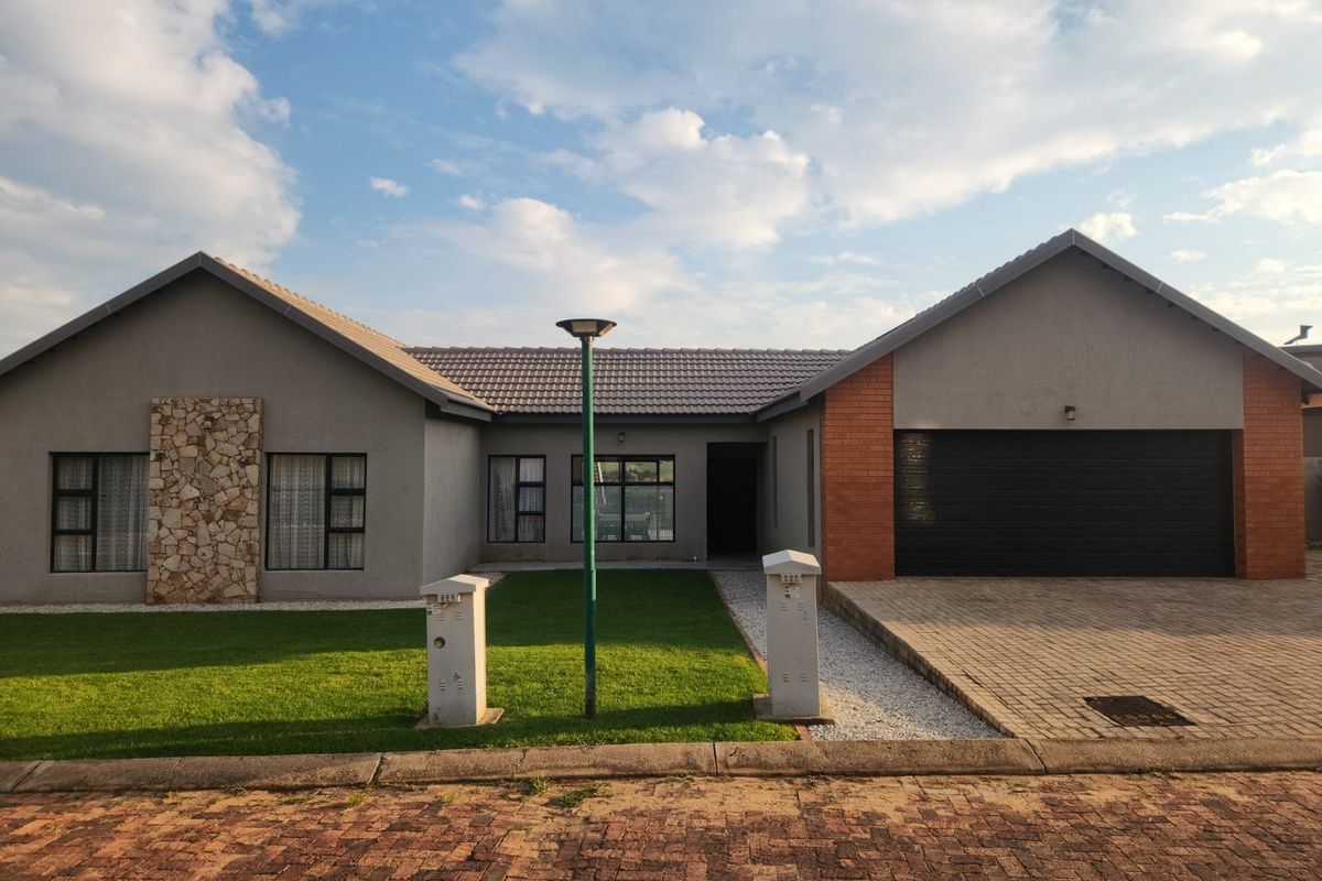 House Pending Sale In Bronkhorstspruit - Photo 2