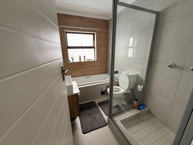 Apartment For Sale In Edenvale - Photo 4