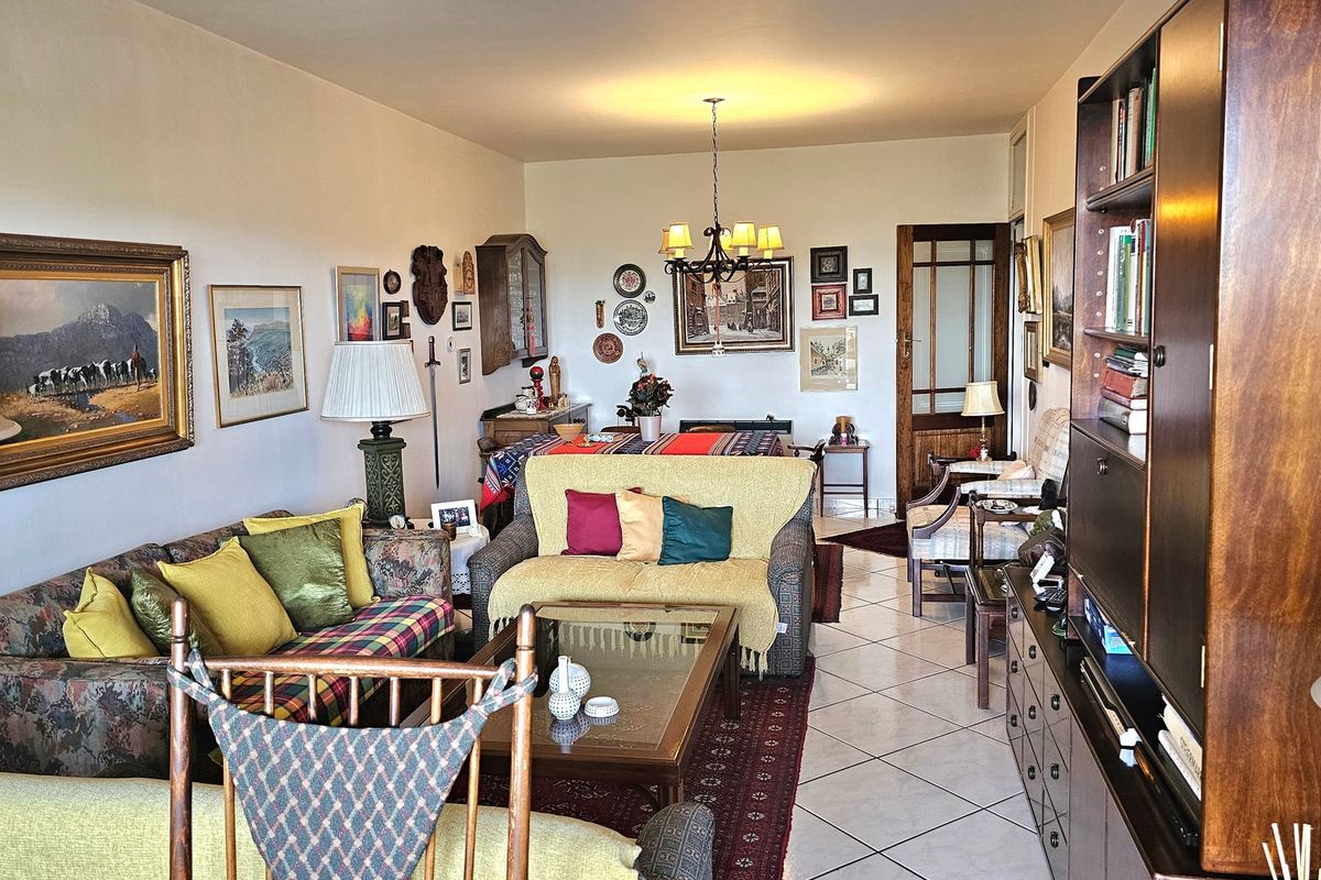 Apartment For Sale In Johannesburg - Photo 5