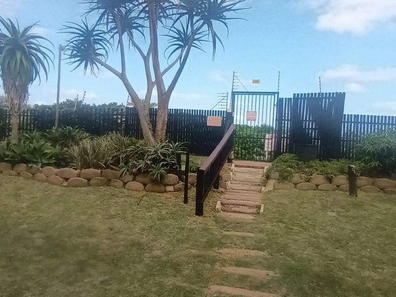 Apartment For Sale In Margate - Photo 2