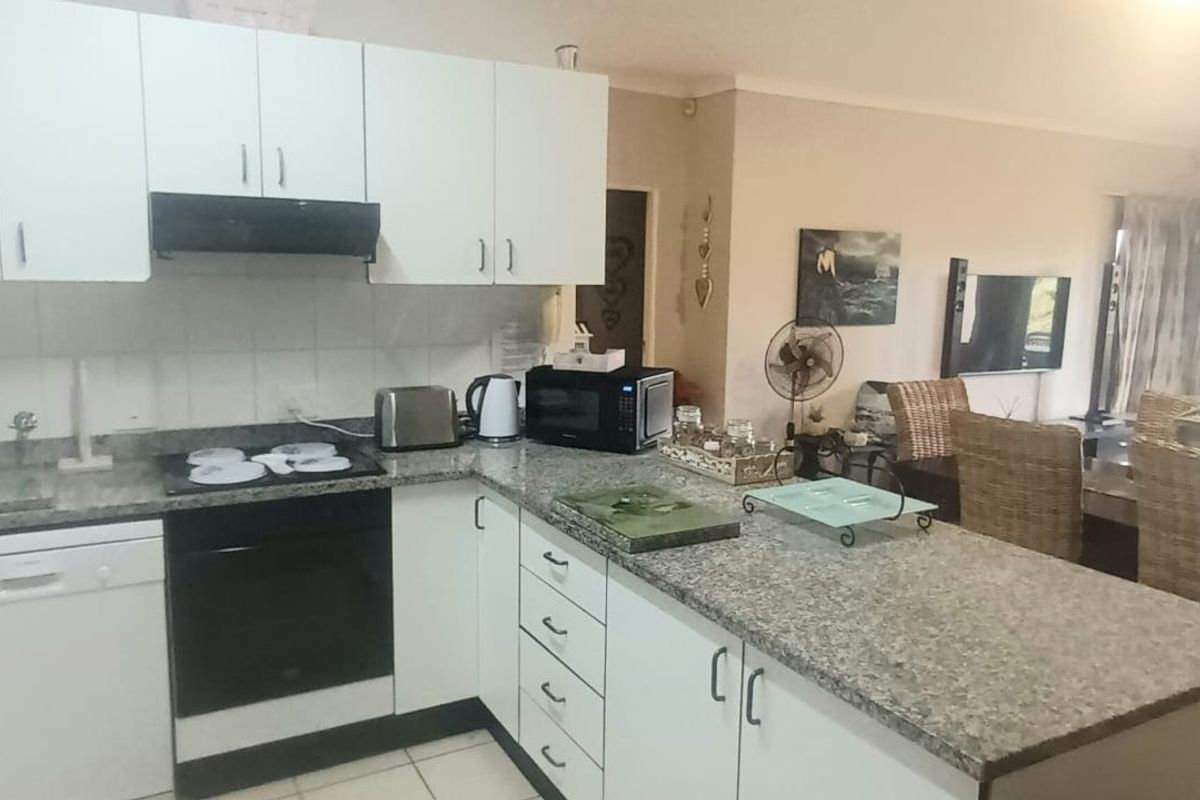 Apartment For Sale In Margate - Photo 5