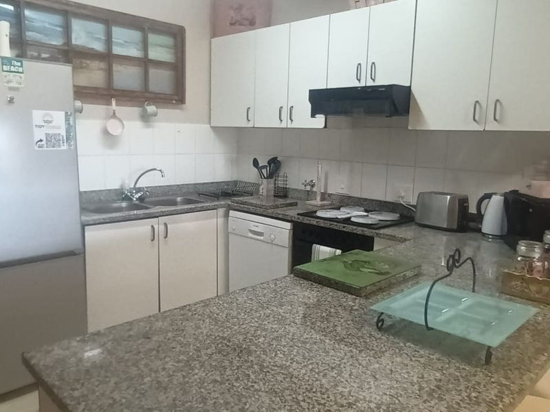 Apartment For Sale In Margate - Photo 4