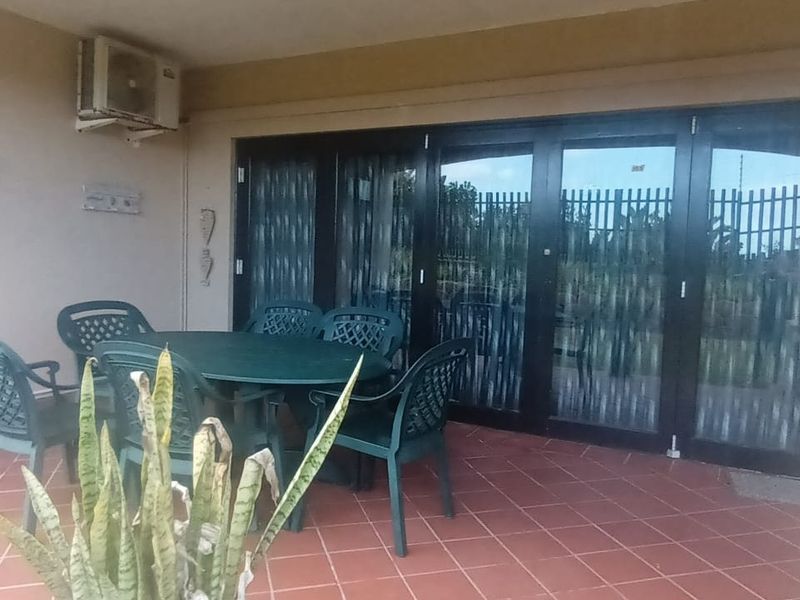 Apartment For Sale In Margate - Photo 3