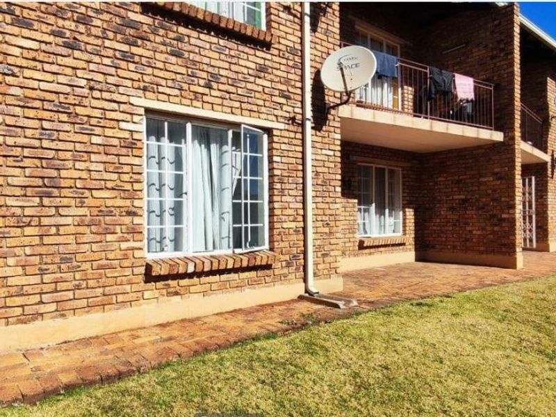 Apartment For Sale In Kempton Park - Photo 2