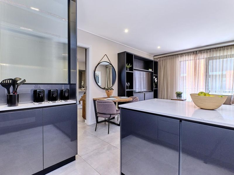 Apartment Rental Monthly In Sandton - Photo 10