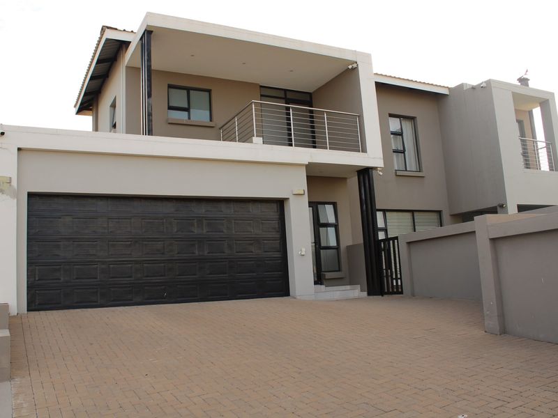 Cluster For Sale In Midrand - Photo 2