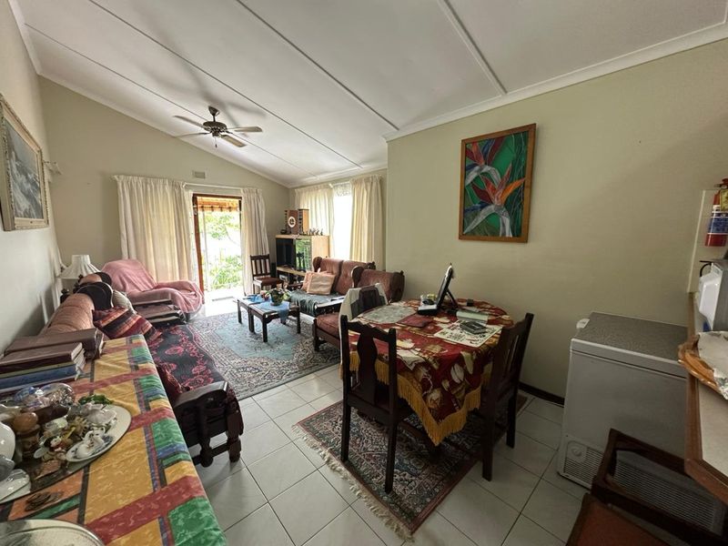 Townhouse For Sale In Hibberdene - Photo 5