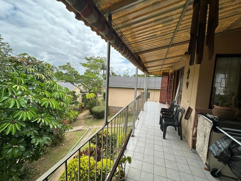 Townhouse For Sale In Hibberdene - Photo 10