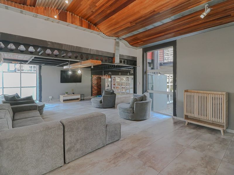 House For Sale In Benoni - Photo 3