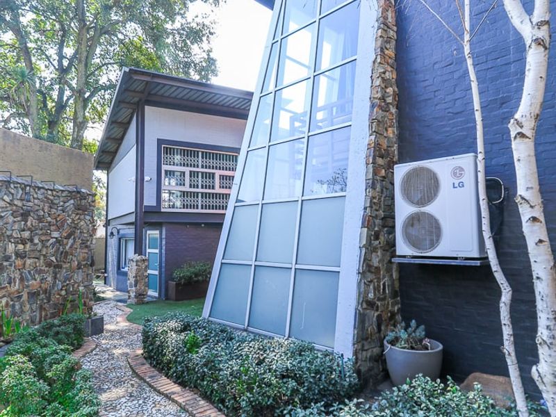 House For Sale In Benoni - Photo 2