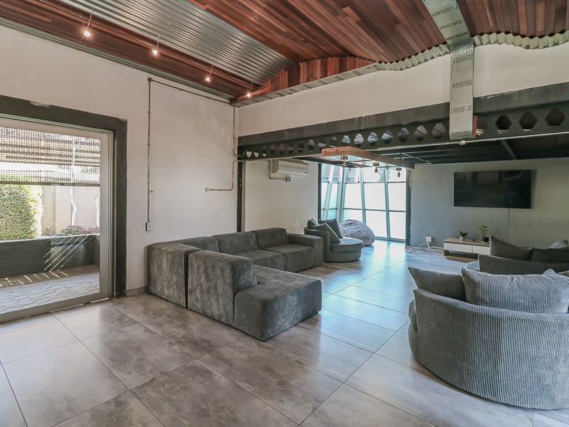 House For Sale In Benoni - Photo 4