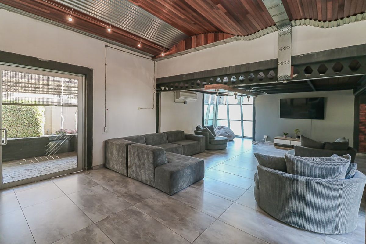 House For Sale In Benoni - Photo 4