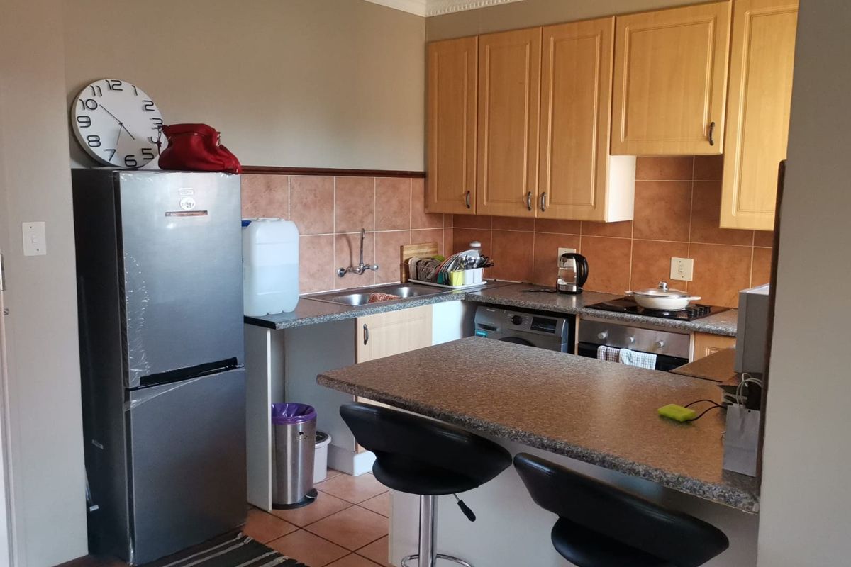 Apartment For Sale In Pretoria - Photo 4