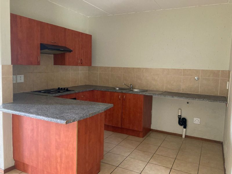 Apartment For Sale In Boksburg - Photo 2