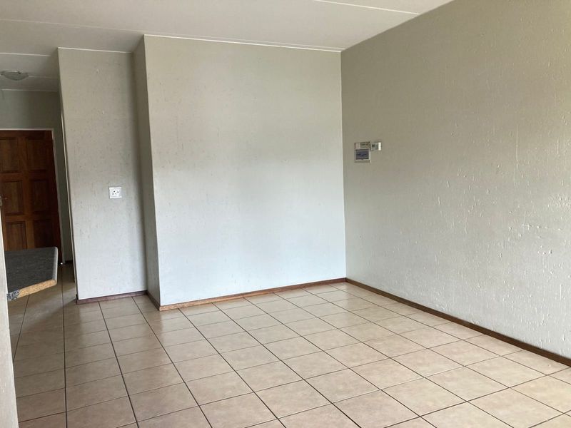 Apartment For Sale In Boksburg - Photo 3